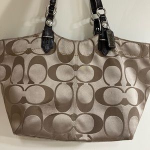 Coach signature C shoulder handbag